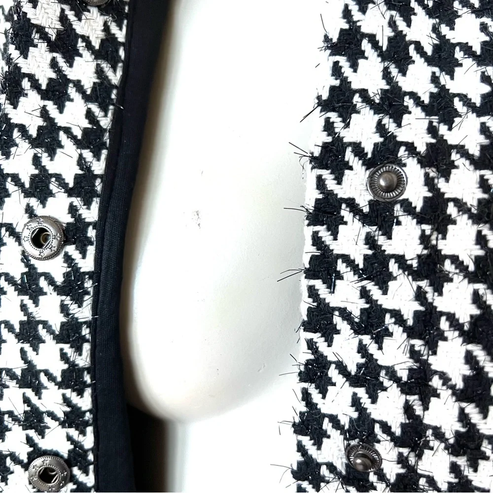 WAYF Women’s Houndstooth Shirt, Jacket - Picture 11 of 16